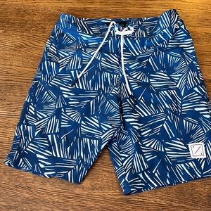 Mens American eagle board shorts. Size small. New without tags